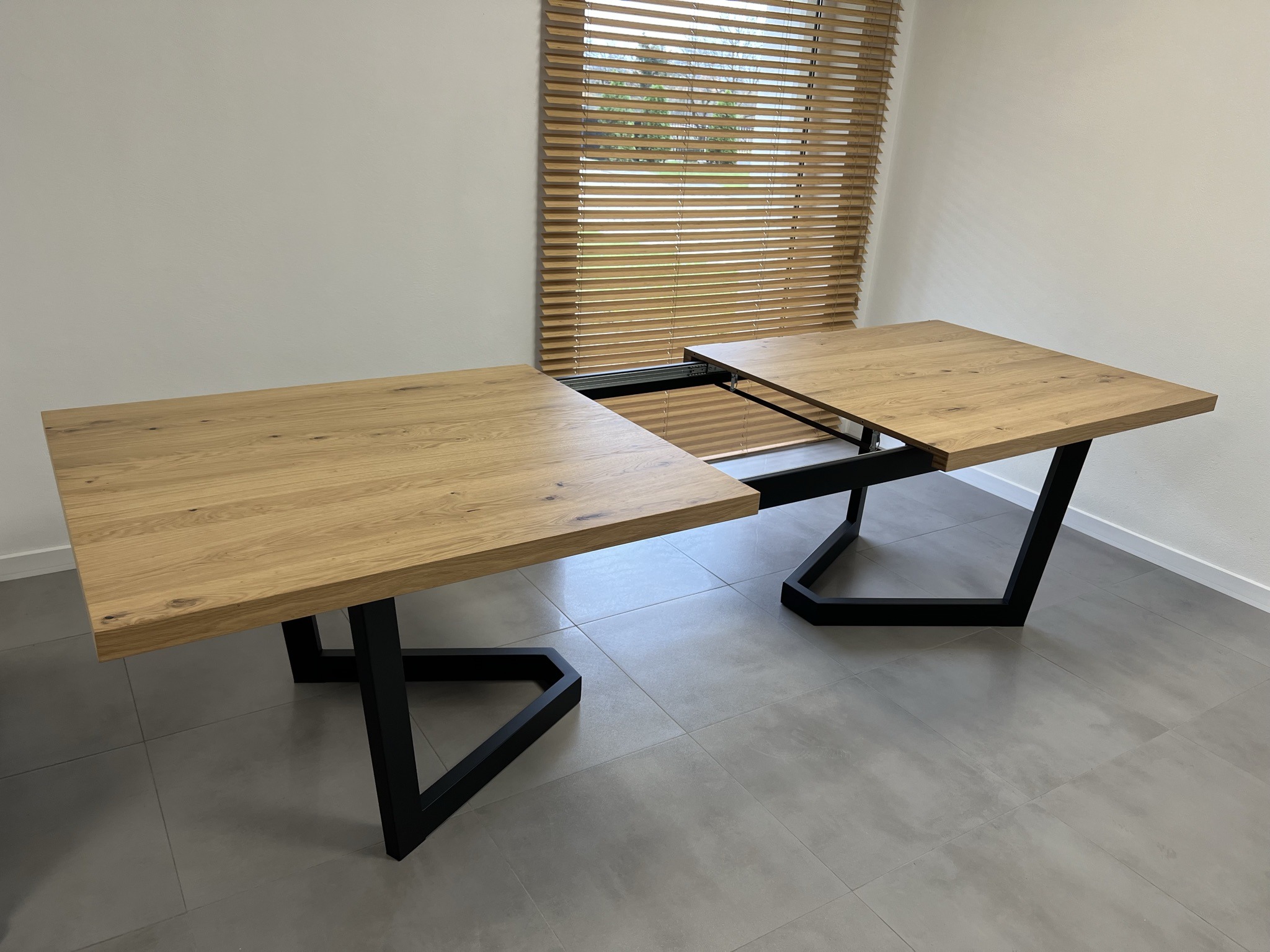 Stół rozkładany RENNES z metalowymi nogami - obrazek 8